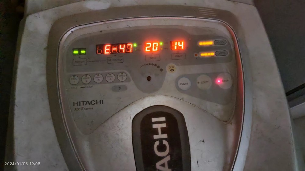 Hitachi離心機加速時噪音大問題···